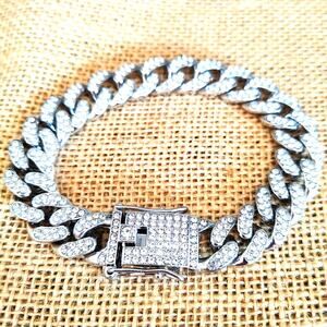 GORGEOUS RHINESTONE SILVERTONE CHUNKY MIAMI CUBAN LINK BRACELET